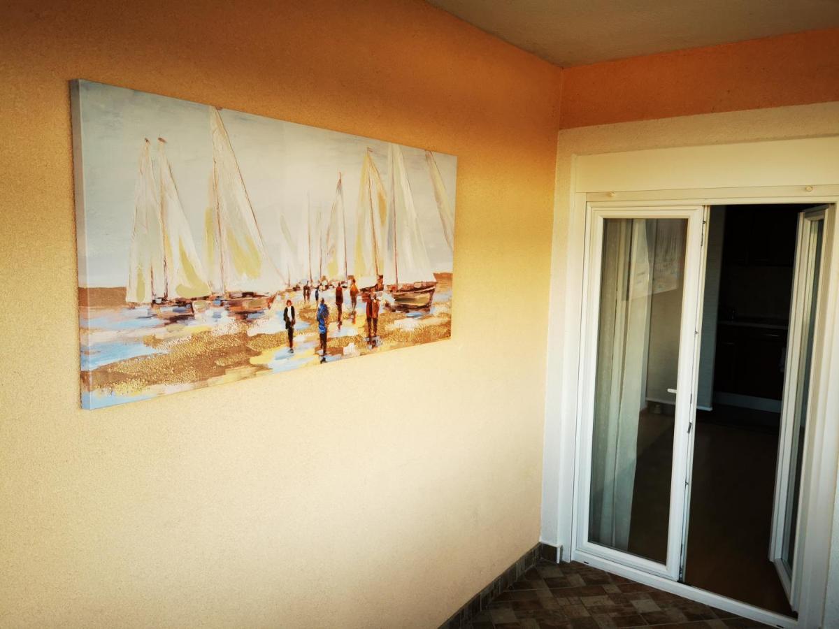 Villa Mala Vala #1 - Seeview - 80 Qm - 2 Sz - 4 Pers Trogir Exterior photo