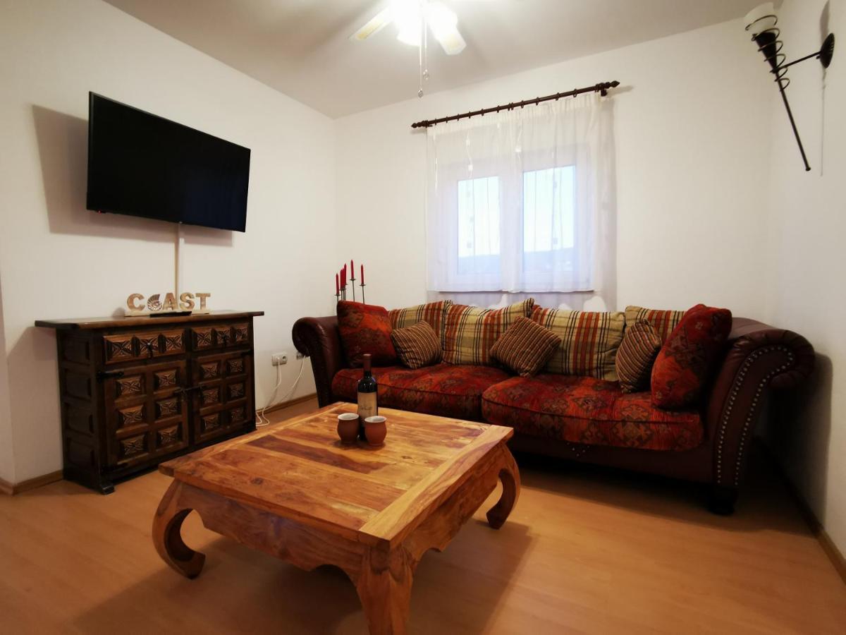 Villa Mala Vala #1 - Seeview - 80 Qm - 2 Sz - 4 Pers Trogir Exterior photo